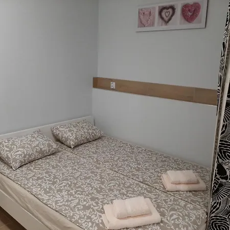 Apartment Cherry Bratislava & Free Parking Exterior foto