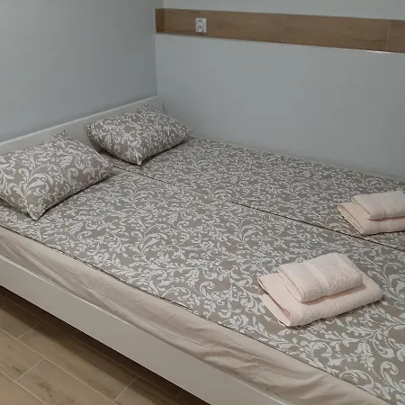Apartment Cherry Bratislava & Free Parking Exterior foto